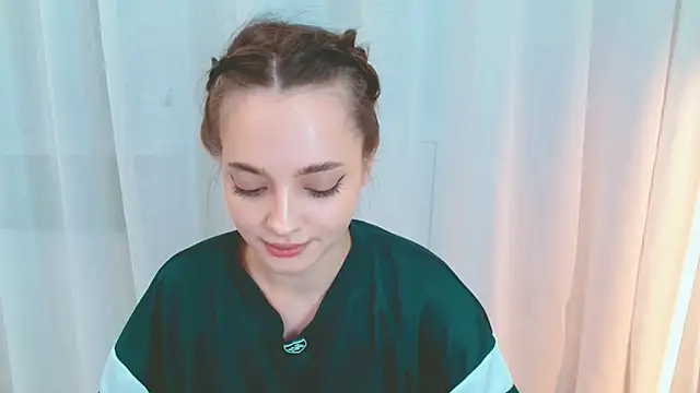 Snapshot of SiennaMia chatting on May 27, 4:37 pm SiennaMia online show from May 27, 4:37 pm