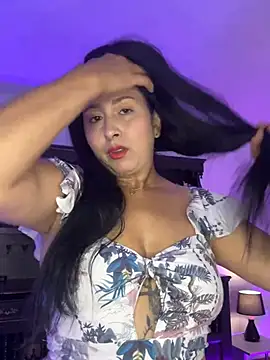 liana  castellanos online show from May 7, 2:11 pm