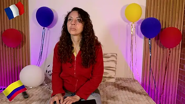 Snapshot of alissonandree chatting on July 2, 5:52 pm alissonandree online show from July 2, 5:52 pm