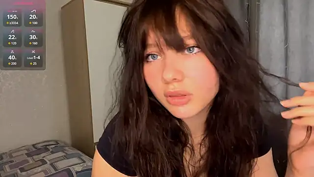 EmilyMercurial online show from June 23, 10:57 am