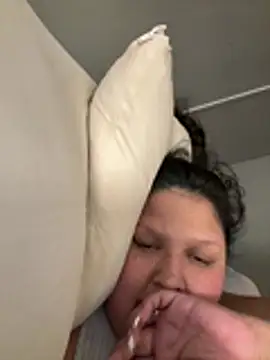 plussizemama online show from May 11, 1:44 am