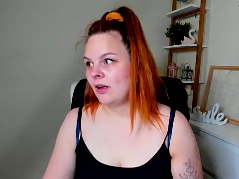 GingerKitten1 online show from June 3, 5:43 am