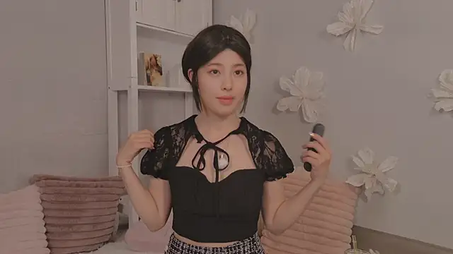 sakura-ch- online show from August 6, 8:11 pm