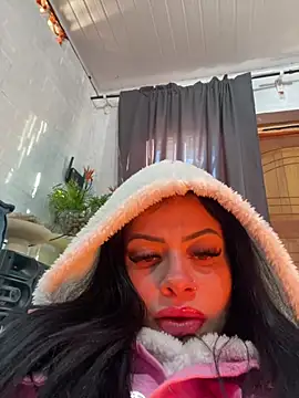 belababyy online show from June 24, 11:31 am