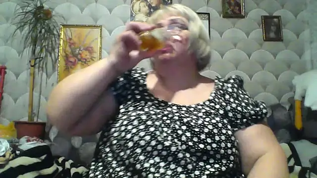 MarinaFarina53 online show from May 31, 6:09 pm