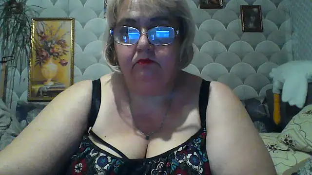 MarinaFarina53 online show from June 11, 6:39 pm