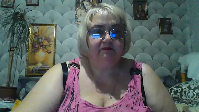 MarinaFarina53 online show from June 12, 7:46 pm