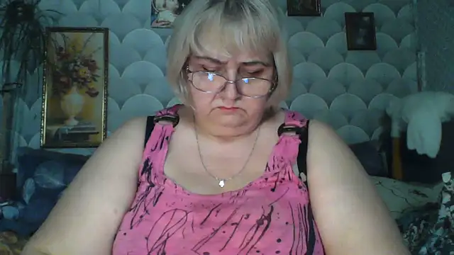 MarinaFarina53 online show from June 17, 5:21 am
