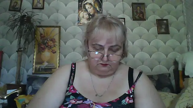 MarinaFarina53 online show from June 24, 5:39 am