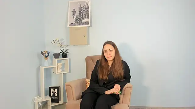 KarineDenick online show from May 12, 6:32 am