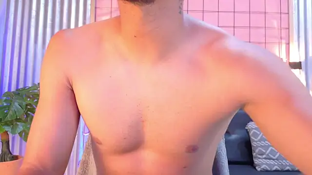 Snapshot of criss_hardcock_ chatting on June 11, 12:36 pm criss hardcock online show from June 11, 12:36 pm