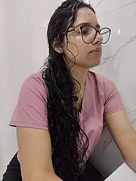 alanahot94 online show from July 11, 9:27 pm
