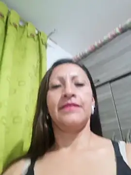 Snapshot of Vely_ chatting on June 8, 3:40 am Vely online show from June 8, 3:40 am