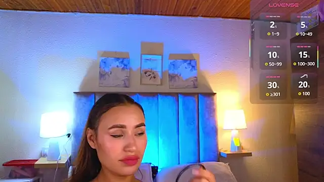 Snapshot of Victoria_Hils chatting on May 28, 4:04 pm Victoria Hils online show from May 28, 4:04 pm