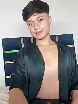 Toyboyy16 online show from May 12, 3:14 am