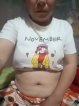 girl cute69 online show from June 16, 7:05 pm