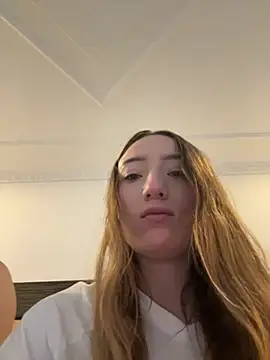 Snapshot of Valery_Salmons chatting on June 27, 12:22 pm Valery Salmons online show from June 27, 12:22 pm