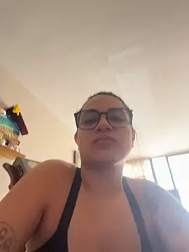 Snapshot of pamela_morena chatting on June 2, 3:47 pm pamela morena online show from June 2, 3:47 pm