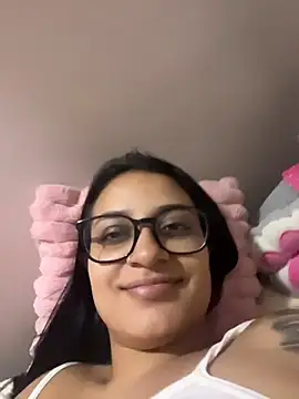 Snapshot of pamela_morena chatting on June 9, 1:50 am pamela morena online show from June 9, 1:50 am