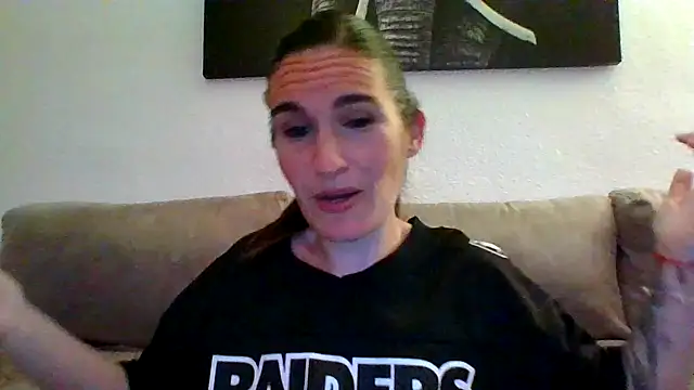 Snapshot of aurasensual69 chatting on May 30, 2:08 am aurasensual69 online show from May 30, 2:08 am