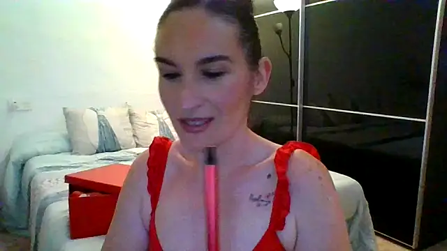 Snapshot of aurasensual69 chatting on June 3, 11:32 pm aurasensual69 online show from June 3, 11:32 pm