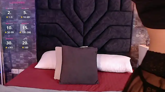 Snapshot of Mily_Fg chatting on June 23, 3:04 am Mily Fg online show from June 23, 3:04 am