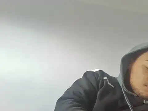 Snapshot of ScentedGetting chatting on May 12, 10:23 am ScentedGetting online show from May 12, 10:23 am