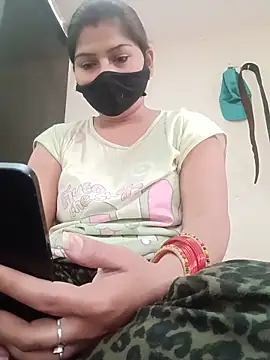 Snapshot of babi8877 chatting on May 16, 12:29 am babi8877 online show from May 16, 12:29 am