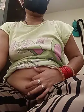 Snapshot of babi8877 chatting on May 22, 4:12 pm babi8877 online show from May 22, 4:12 pm