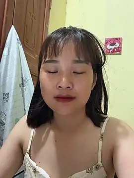 Lili 019 online show from May 11, 2:56 pm