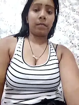 Emily   P online show from May 9, 8:41 am