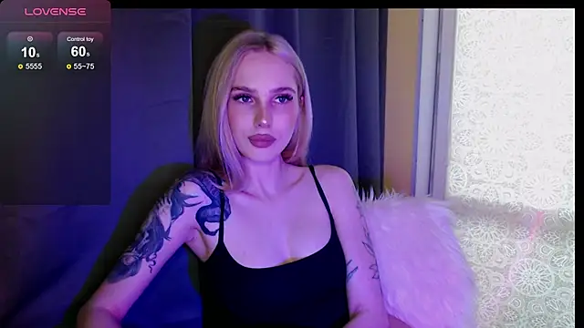 MichelleVelour online show from June 10, 3:00 pm