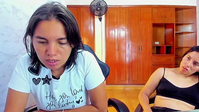 Soffy and Emily online show from June 3, 2:33 pm