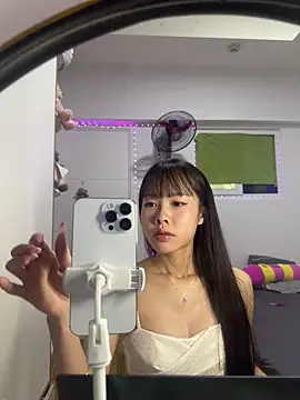 Snapshot of Lov3lily chatting on June 7, 9:57 am Lov3lily online show from June 7, 9:57 am