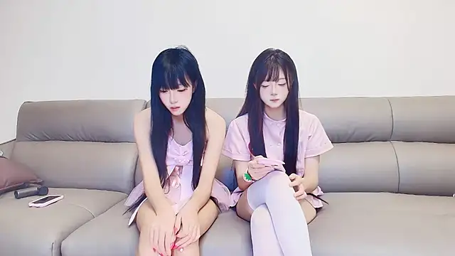 guoguo-888 online show from June 11, 3:37 am
