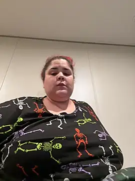 Piscesmomma89 online show from May 27, 9:12 pm