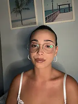 space couple online show from June 28, 8:37 pm
