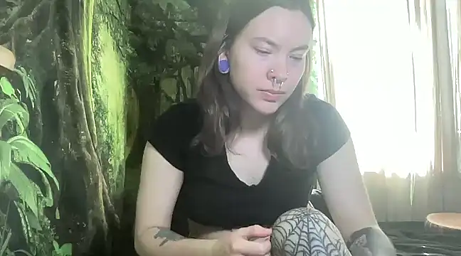 mo0ngoddess online show from February 15, 10:42 pm