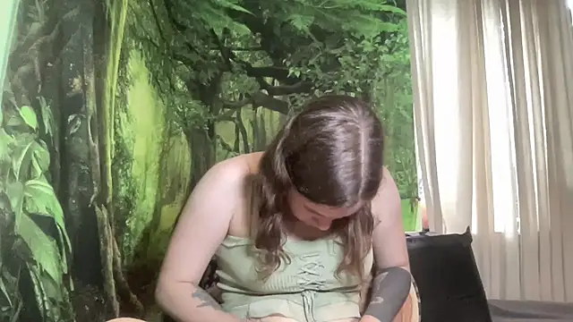 mo0ngoddess online show from October 15, 1:06 am