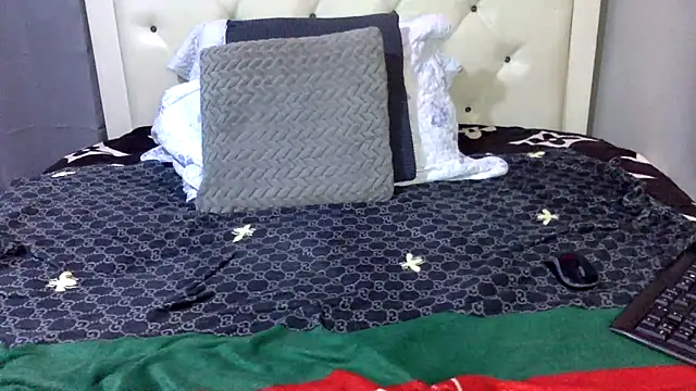 creamyamber online show from November 12, 1:39 am