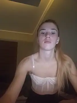 Snapshot of BarniLilit chatting on May 15, 8:49 pm BarniLilit online show from May 15, 8:49 pm