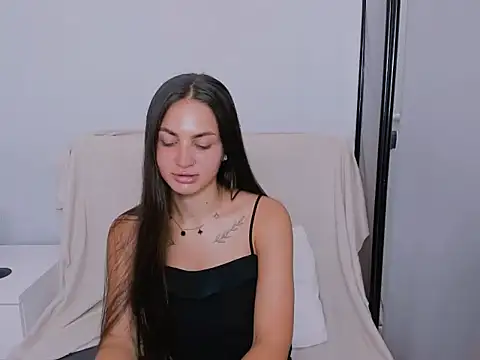 CarlaLovely online show from July 13, 2:20 pm