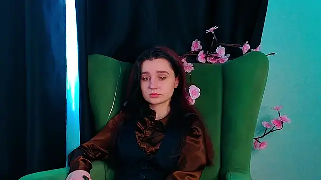 ReynaEdge online show from May 29, 7:17 am