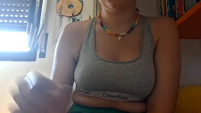Foxyyy69 online show from July 6, 8:44 am