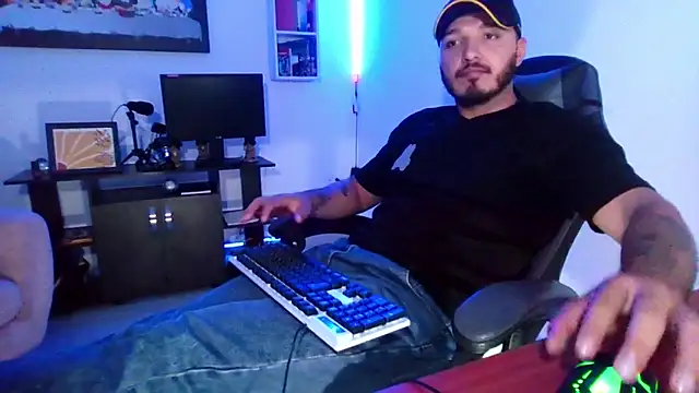 Thiago 420 online show from May 15, 10:50 pm