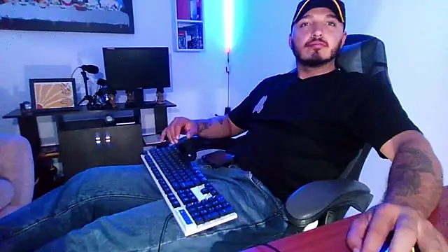 Thiago 420 online show from May 15, 11:01 pm