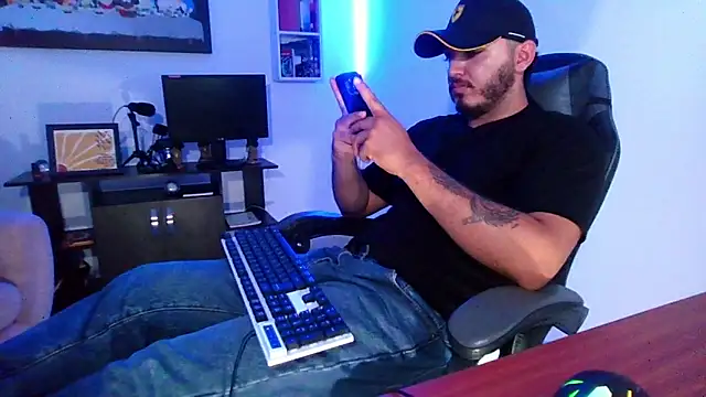 Thiago 420 online show from May 15, 11:56 pm