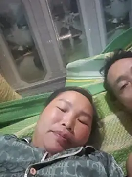 myle-couple22 online show from May 18, 4:40 am