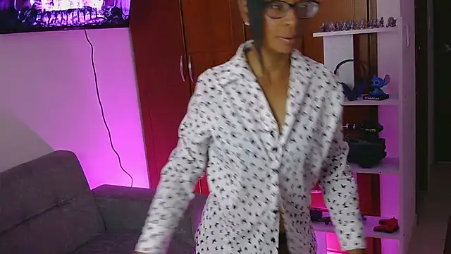 Africa sexy online show from May 29, 7:01 pm