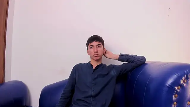 LittleNerd18 online show from May 12, 4:53 am
